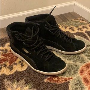 Women’s puma black suede high top sneakers SZ 10